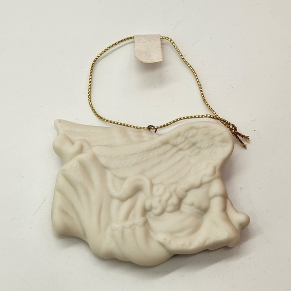 Vtg. Avon Collectible Christmas Tree Ornament Bisque Porcelain 24K Gold Accents - Picture 3 of 14